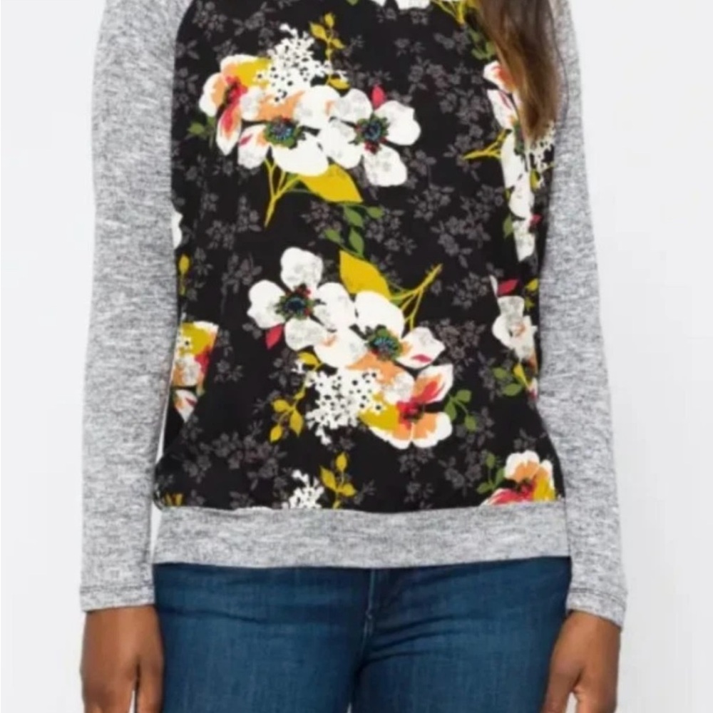 Kut from the Kloth Floral Gray Knit Sleeve